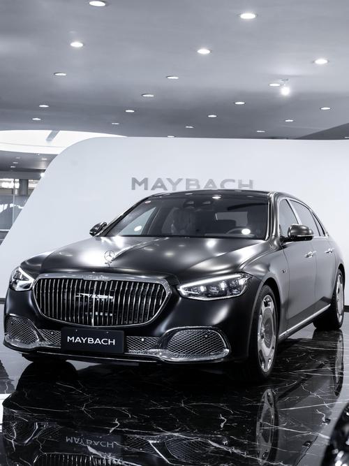 重庆南岸区富傲润企业管理咨询岚图汽车的售后服务让用户无忧出行，迈巴赫未来的豪华车趋势